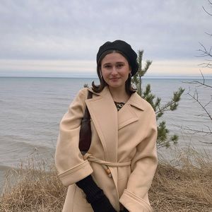 Meet your Posher, Jenna